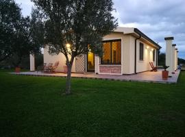 I due Ulivi - strada per La Caletta, country house in Siniscola