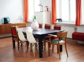 100 qm großes lichtdurchflutetes Loft im Herzen der City