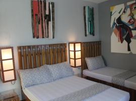 Gomez Guest House, отель типа «постель и завтрак» в Тагбиларане