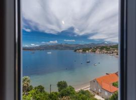 New apartment with terrace and sea view, lägenhet i Lopud