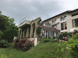 Rapsodia Pension, hotel in Suceava