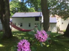 Claremont Coach House, lodge i Frensham