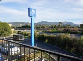 Americas Best Value Inn Thousand Oaks, hotel i Thousand Oaks