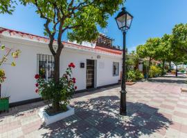 Casa Alma, hotel cerca de Puerto deportivo Marina La Bajadilla, Marbella