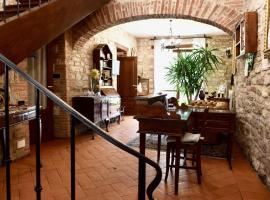 Residenza Le Logge, hotel romantico a Gubbio