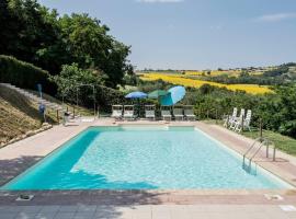 Country House Montesoffio, hotell i Barchi