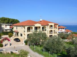Hotel Patelis, serviced apartment in Poulithra