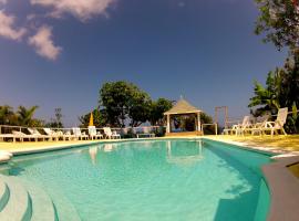 Hotel Jamaican Colors, Hotel in Pleasant Hill