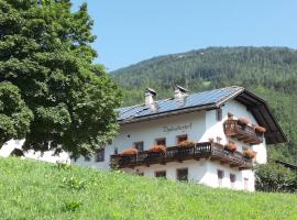 Gruppenhaus Thalackerhof, semesterhus i Bruneck