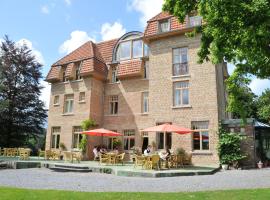 Les Tilleuls Hotel, hotel v destinaci Rendeux