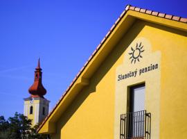Slunečný Penzion, cheap hotel in Tasovice