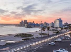 Ocean View 201A, hotel perto de Greenways Strand Golf Estate On Sea, Strand