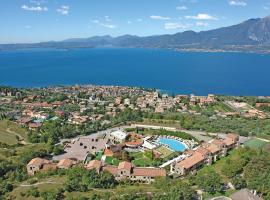 Le Torri Del Garda FamilySPA Resort、トッリ・デル・ベーナコのリゾート