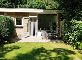 Knusse Bungalow Otterlo Veluwe, hotel in Otterlo