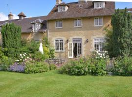 Sandown Cottage, hotel in Bruern