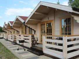 Domki Letniskowe i Pokoje NATALIE: Mielno şehrinde bir tatil parkı