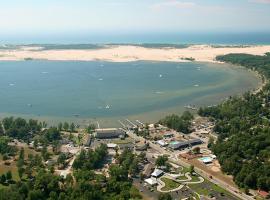 Silver sands resort, hotel near Silver Lake State Park, Mears