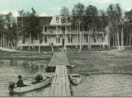 Historic Birch Lodge and Motel