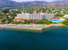 Calamos Beach Family Club, hotell med parkeringsplass i Kalamos