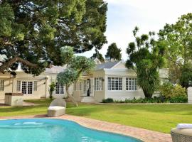 Milner Manor, hotel near St Michael and St George Cathedral, Grahamstown
