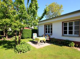 Bungalow am Schmachter See by Rujana, Hotel in Binz