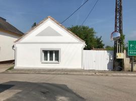 Gólyásház apartman, hotel v destinaci Kővágóörs