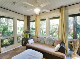 70 Inlet Cove Cottage, hotel in Kiawah Island