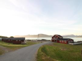 Toftenes Sjøhuscamping, leirintäalue kohteessa Alsvåg