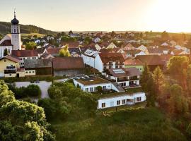 Zedernhof Gesundheits- & Wellnesshotel, hotel in Stamsried