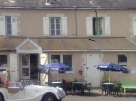 Chambres d'hotes La Chaumiere, hotel with parking in Coulonges