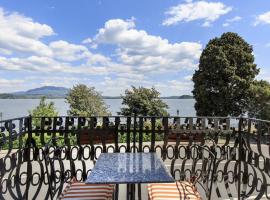 Appartamento signorile a Belgirate, hotel v destinaci Belgirate