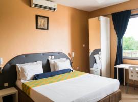 Cheers Guesthouse, hotel v destinaci Botianaw