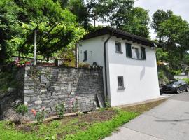 Casa Bolla, vacation home in Gordola