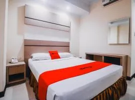 Reddoorz Plus near Makassar Town Square