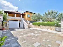 LANA house with apartment