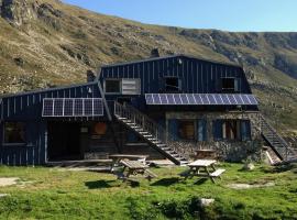 Refuge des étangs de Bassiès: Auzat şehrinde bir otel