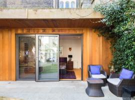 Romantic Bungalow in Notting Hill, hotel cerca de Mercado de Portobello Road, Londres