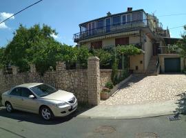 Guest House Julia, hotel in Senj