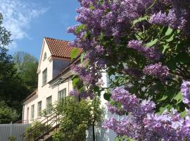 Mellby 11 Bed & Breakfast, feriebolig ved stranden i Kivik