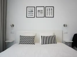 Black & White Las Canteras