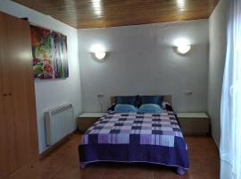 Apartamentos loli, ξενοδοχείο που δέχεται κατοικίδια σε Berga