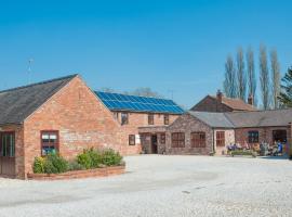 Wold Escapes, Highfield Farm, hotel in Great Driffield