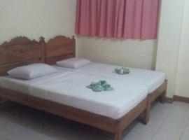 Bee Hub Pension, hotel with parking in Surigao