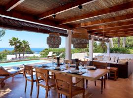 Can Mares, villa in Cala Tarida