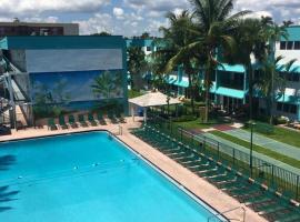 Surf Rider Resort, hótel í Pompano Beach