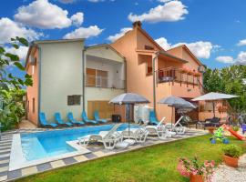 Apartments Vili 351, hotel in Fažana