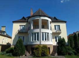 Хостел Lutsk G84, khách sạn ở Lutsʼk