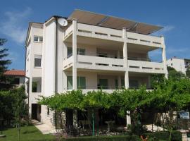Apartment Petrinic V – hotel w Puli