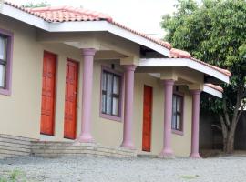 Mbopha Guest House, homestay in Ulundi