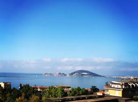 Aussie Dream House, holiday home in Formia